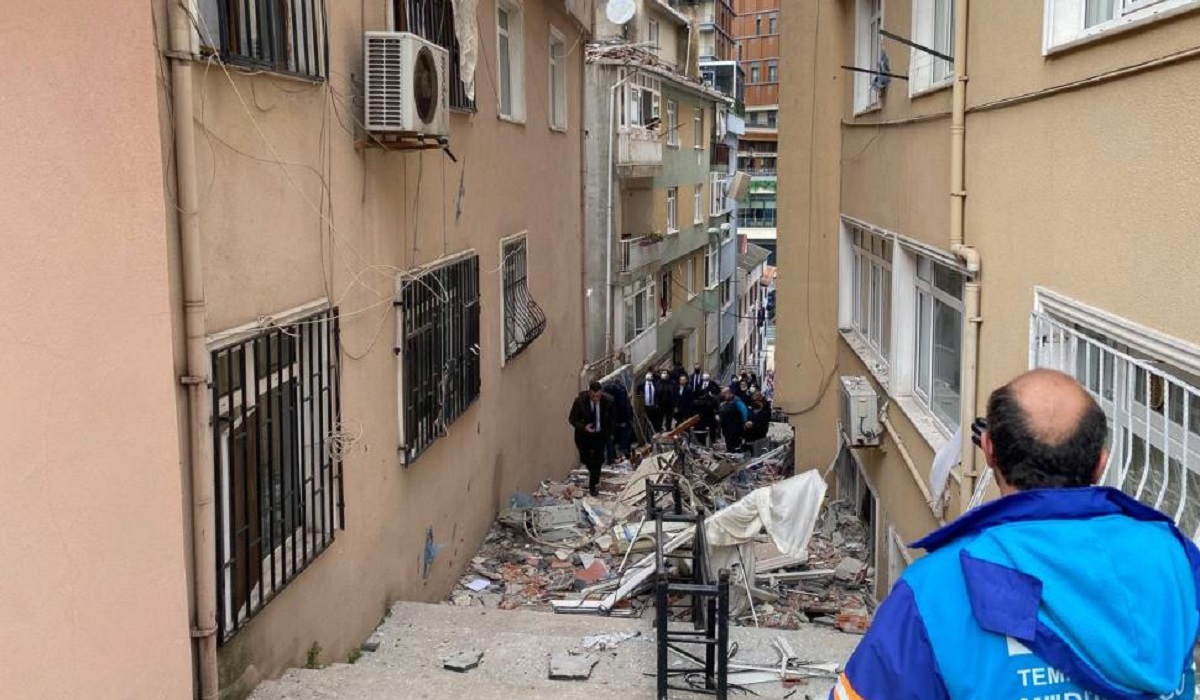 Building Explosion Injures Four People in Istanbul